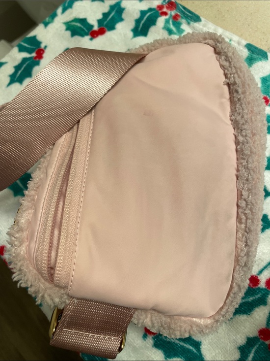 lululemon pink sherpa bag Mauve Belt Green Bubble Gorgeous Fleece Lululemon Small Pouch Lululemon
